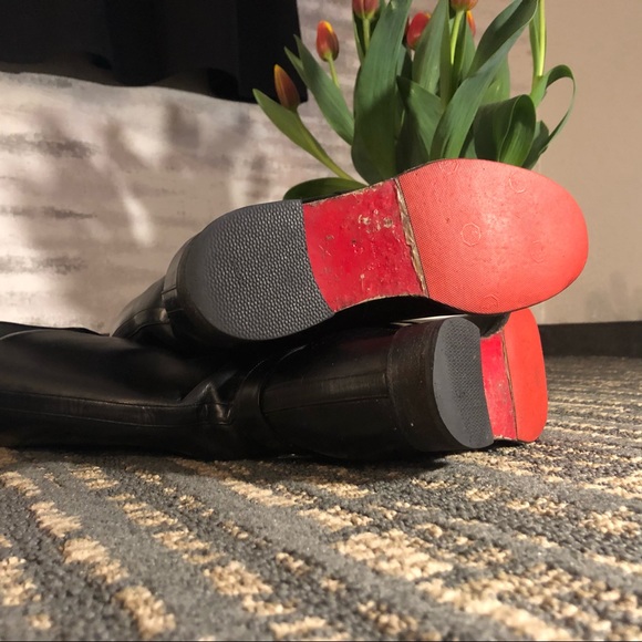 ✨sold✨Authentic Christian louboutin leather boots. - Picture 4 of 8